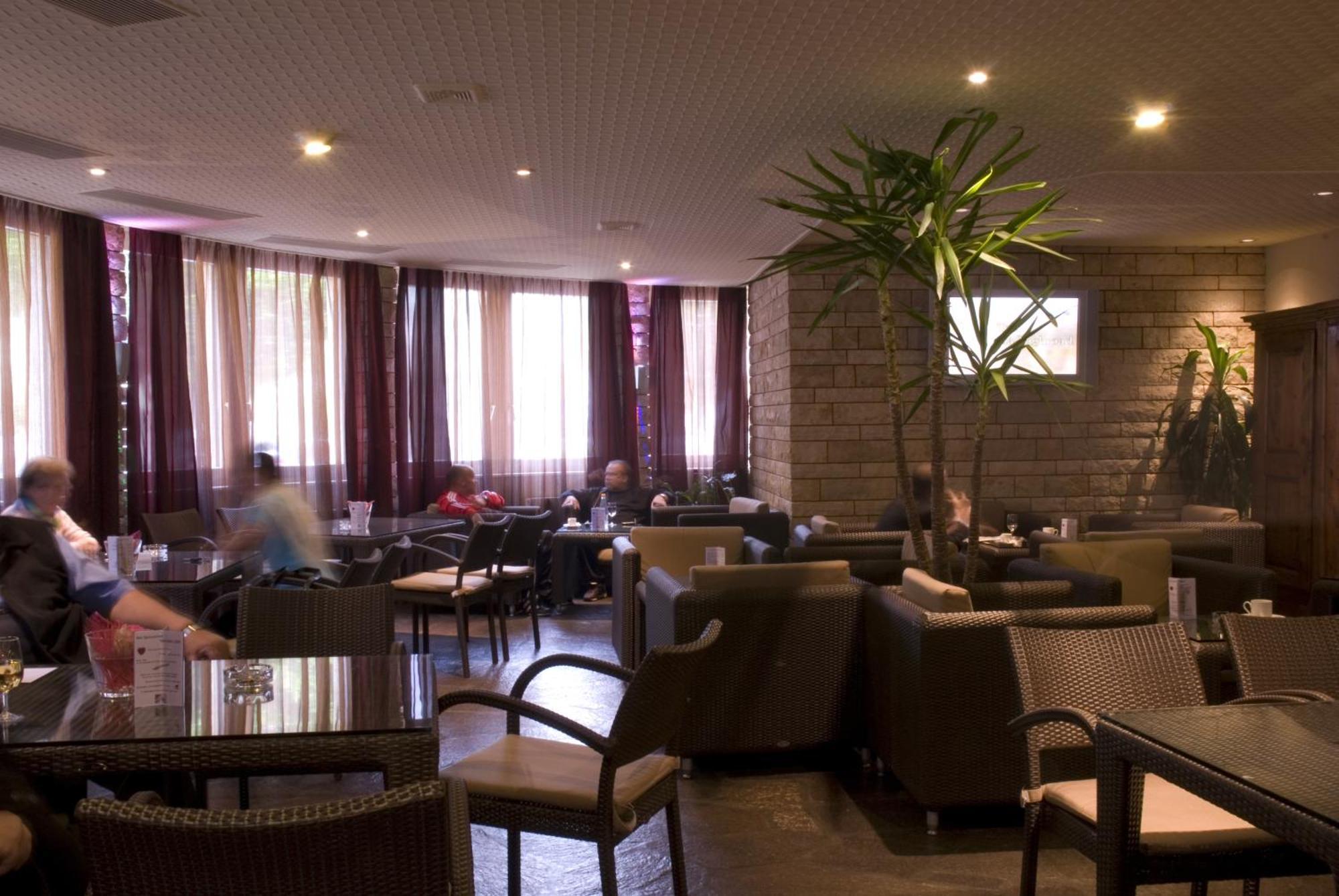Hotel Restaurant La Porte D'Octodure Martigny Exterior foto